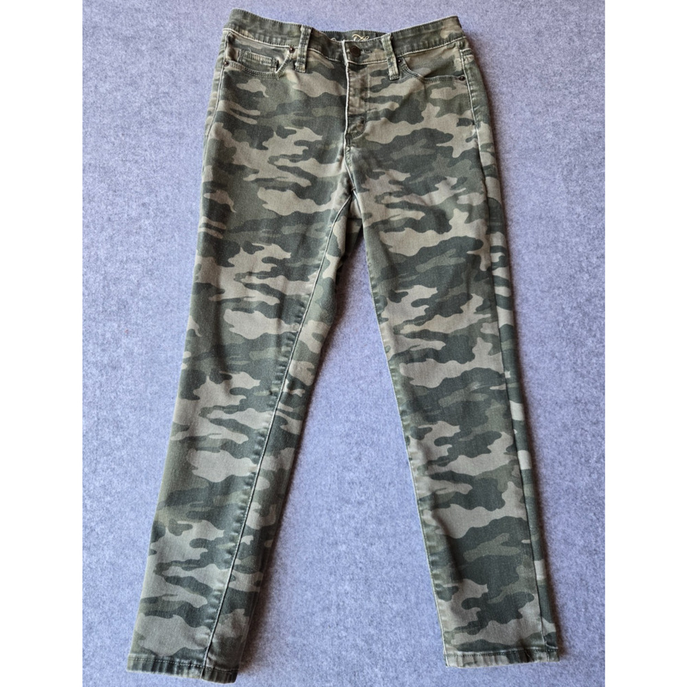 UNIVERSAL THREAD Green Camo Stretch High Rise Skinny Crop Jeans Size 6/28R